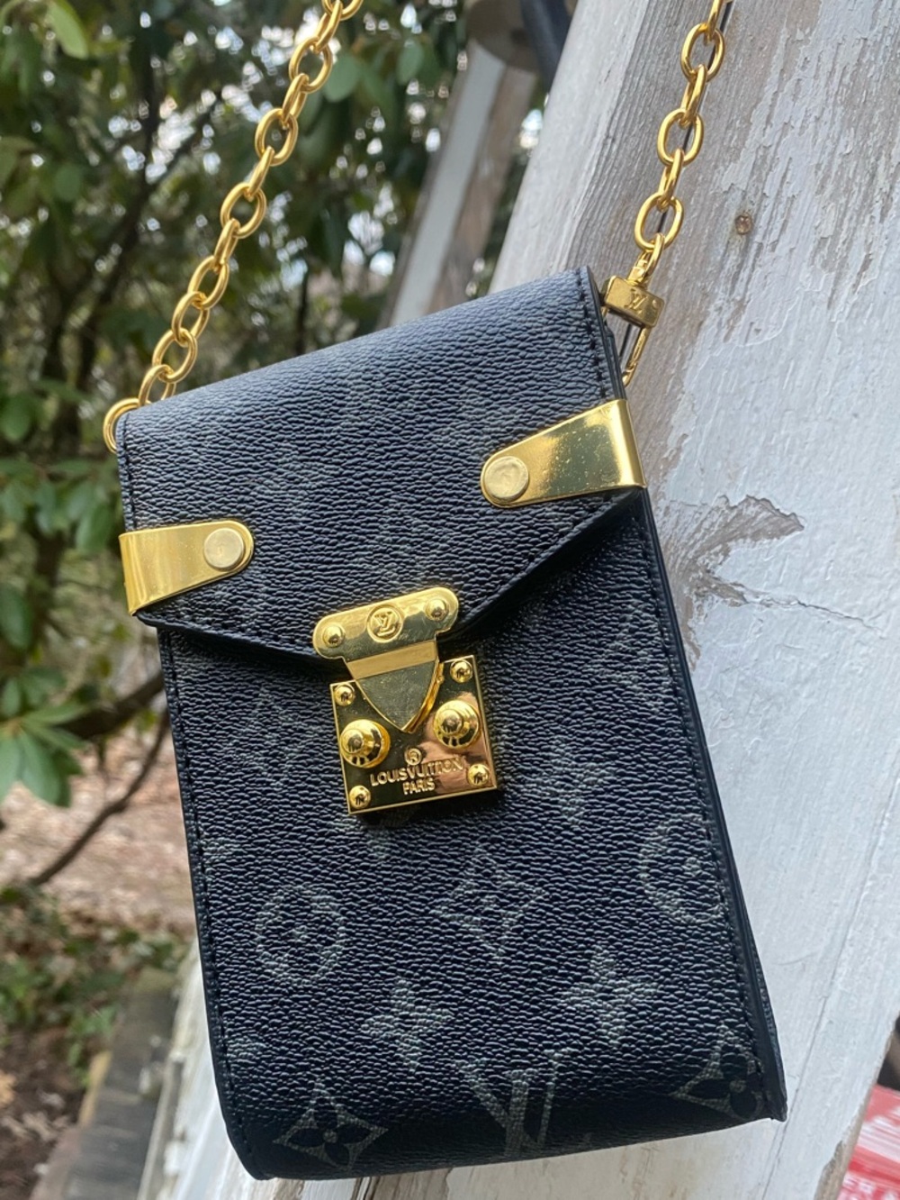 (NWOT)Structured chain crossbody for phone & essentials ✨ comes W/dust bag